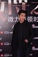 高清图：2011网络盛典红毯陈坤压轴亮相人气旺