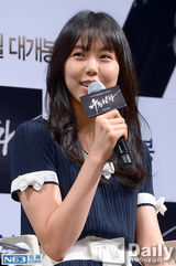 组图：张东健宣传《哭泣男人》迷人大叔演杀手