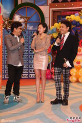 组图：小S被问胖达人千万转让 快闪避谈