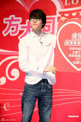 组图：方大同明年初发新专辑 以拿手的蓝调为主