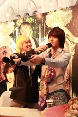 高清图：韩国组合FTIsland空降香港 花美男人气高