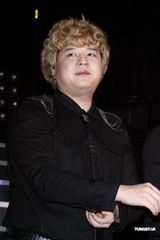 高清图：韩国五大组合天团开唱 SJ压轴掀高潮 