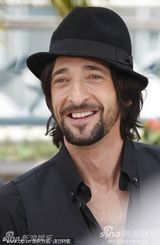 高清：开幕片《午夜巴黎》发布会 影帝阿德里安亮相