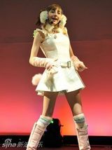 组图：英国90后萌妹贝琪-库尔135张美图集锦