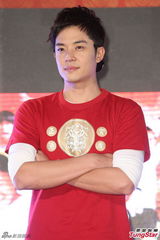 组图：澎恰恰导演《铁狮玉玲珑》进军贺岁档