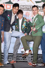 组图：苏打绿三度参加春浪 百无禁忌吓傻杨宗纬