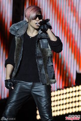 组图：王心凌不谈新恋情 罗志祥庾澄庆比拼热舞