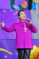 高清组图：双拥晚会 群星合唱《无限春光又一年》