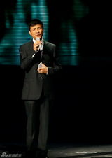 组图：褚海辰演唱会在京唱响 阎维文王宏伟助阵