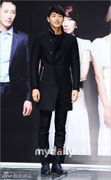 组图：韩艺媛徐智慧等出席《贵妇人》发布会