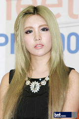 组图：韩团T-ara粉丝俱乐部创团新成员亮相