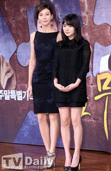 组图：韩星UEE丁一宇《黄金彩虹》牵手励志