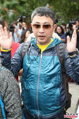 组图：富婆粉丝涉嫌教唆泼粪 萧敬腾称告到底