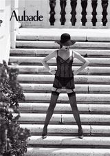 组图：超模金-克鲁尔三点式秀娇乳 复古魅惑