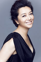 组图：江珊黑色优雅写真显御姐魅力