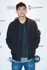 独家：韩星车艺莲高雅拉等优雅亮相首尔时装周