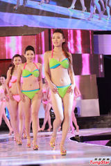 组图：亚姐中华赛区12强 佳丽泳装起舞风骚性感