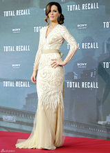 组图：《全面回忆》柏林首映 凯特印花长裙夺目