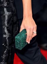 高清组图：莫瑞娜-芭卡琳镂空长裙亮相红毯