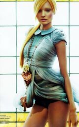 幻灯图集：名模米兰达-可儿学校制服诱惑写真