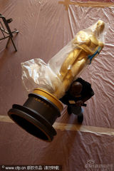 幻灯：奥斯卡冲刺 大厨备精致糕点小金人穿上外衣