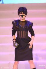 组图：尚雯婕鹰嘴造型奇特 周笔畅台上热力四射