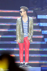 组图：BIGBANG三成员与香港粉丝共度情人节