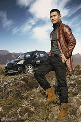 组图：严宽最新写真演绎型男野性魅力