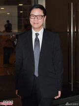 组图：涉贪案押后判决 陈志云表现轻松