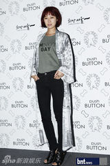 组图：韩星孔孝真严正花等明星出席首尔时装秀