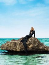 组图：凯特-莫斯牙买加拍时尚封面 尽显狂野性感