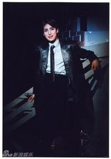 组图：天海佑希46岁生日 宝冢男角剧照大放送