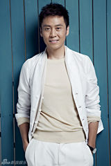 组图：李昊臻时尚写真阳光帅气 尽展男神风采