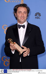 组图：《绝美之城》夺金球奖最佳外语片