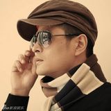 组图：边原新写真成帽子控 低调搭配魅力不减