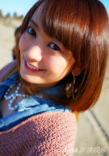 组图：日本不伦女主播解放火辣胴体湿身戏水