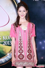 组图：候选港姐亮相辩论赛 佳丽登台秀口才