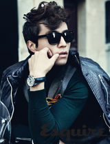 组图：韩星李东旭巴黎时尚写真 深邃眼神展柔情魅力