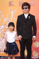 群星亮相金曲奖红毯 蔡依林美腿梁静茹性感(图)