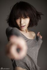 组图：高露暖春写真洋溢清新文艺范儿