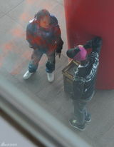 高清组图：谢霆锋抵京现身机场