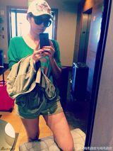 组图：徐静蕾深夜发自拍照 自嘲好久没自恋了