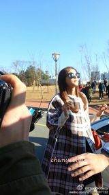 组图：全智贤皮肤超好！群演近距离拍下千颂伊