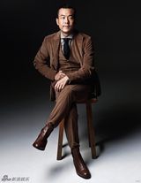 组图：廖凡《ELLEMEN》冷峻动感 引领秋冬风尚