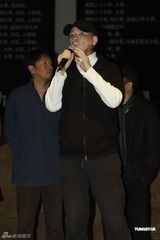 组图：冯小刚新片历经八年 痛斥低素质媒体不懂尊重