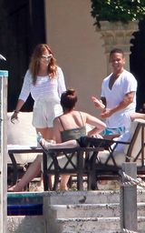 组图：詹妮弗-洛佩兹为前夫庆生 离婚后仍是朋友