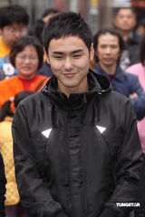 幻灯图集：《艋舺》票房过两千万 钮承泽携主演还愿