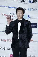 独家高清：李玹雨郑宇等亮相亚洲模特颁奖典礼