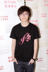 组图：谢安琪林子祥等群星助阵十大中文金曲记者会