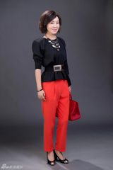 组图：《一仆二主》定妆照曝光 闫妮时尚造型